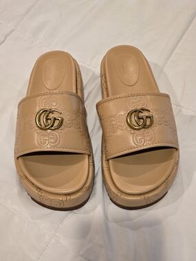 Authentic Gucci Nude Beige GG Leather Slide Sandals
